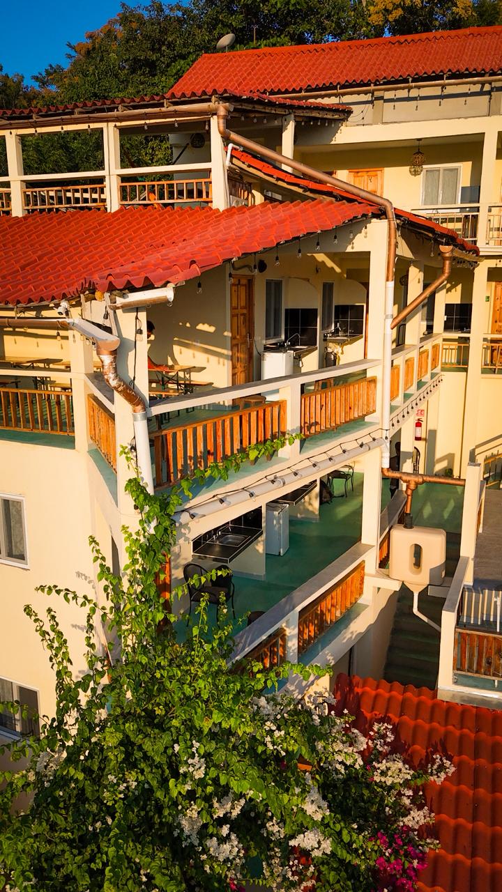 Hotel Cristal front 2